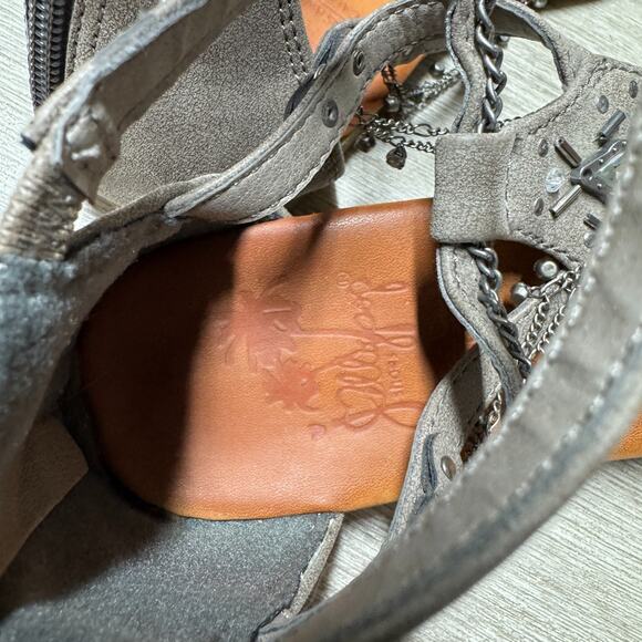 JellyPop Cassidy Gray Gladiator Casual Bling Flat Sandals Chain Jewels Size 10M - Picture 3 of 7